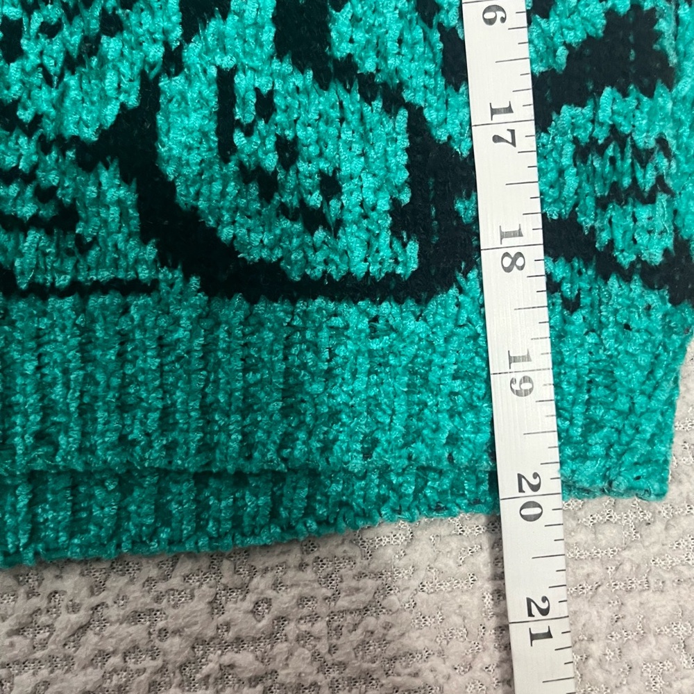 Carducci Women's Sweater Size M Teal & Black Leaf Pattern Knit Pullover V-Neck - Picture 11 of 13